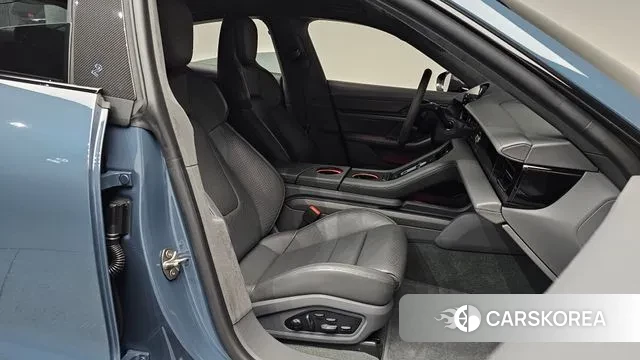 Porsche Taycan id 3695964 из Кореи 19