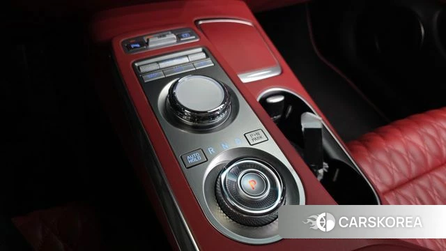 Genesis GV70 id 3923841 из Кореи 19