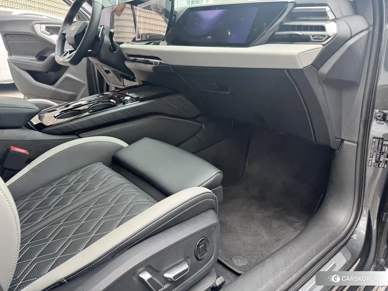 Audi A5L id 4654973 из Китая 25