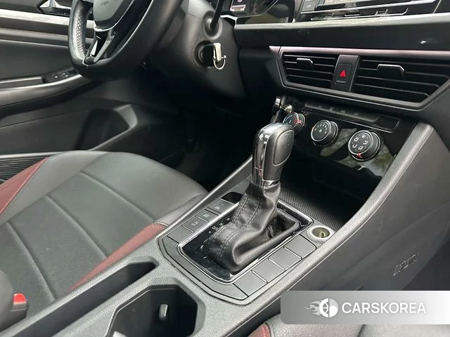 Volkswagen Bora id 4208420 из Китая 26