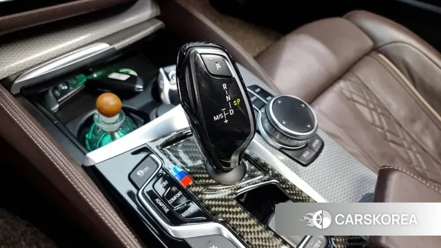 BMW 5 Series (G30) id 3362911 из Кореи 19