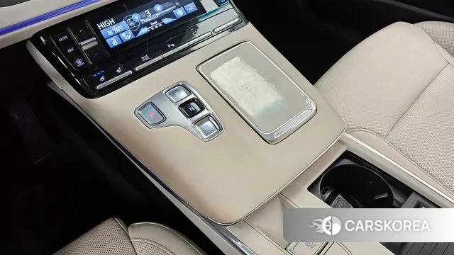 Hyundai The New Grandeur IG Hybrid id 3453579 из Кореи 19