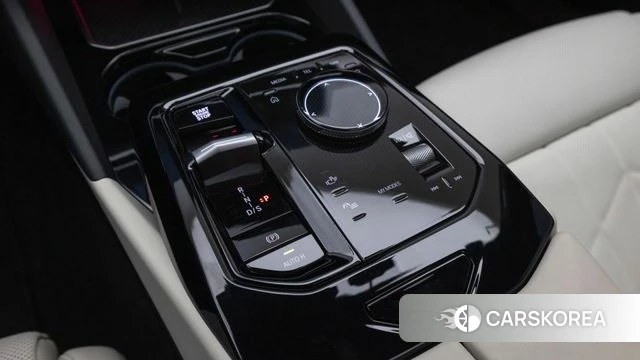 BMW 5 Series (G60) id 3909511 из Кореи 19