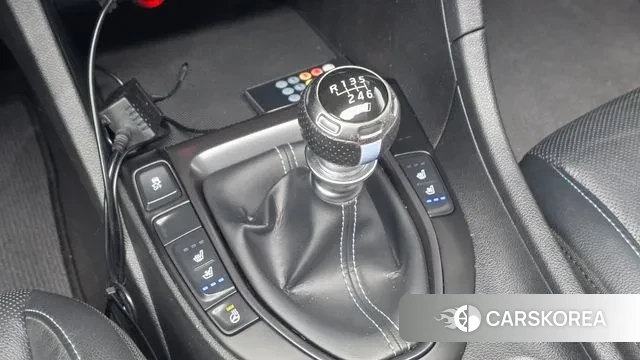 Hyundai Veloster (JS) id 3732884 из Кореи 19