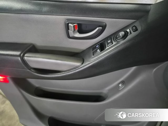 Hyundai The New Grand Starex id 4496569 из Кореи 14