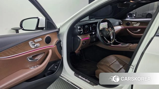 Mercedes-Benz E-Class W213 id 4324244 из Кореи 37