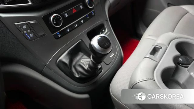 Hyundai The New Grand Starex id 4930326 из Кореи 29