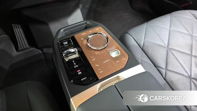 BMW iX id 4500470 из Кореи 34