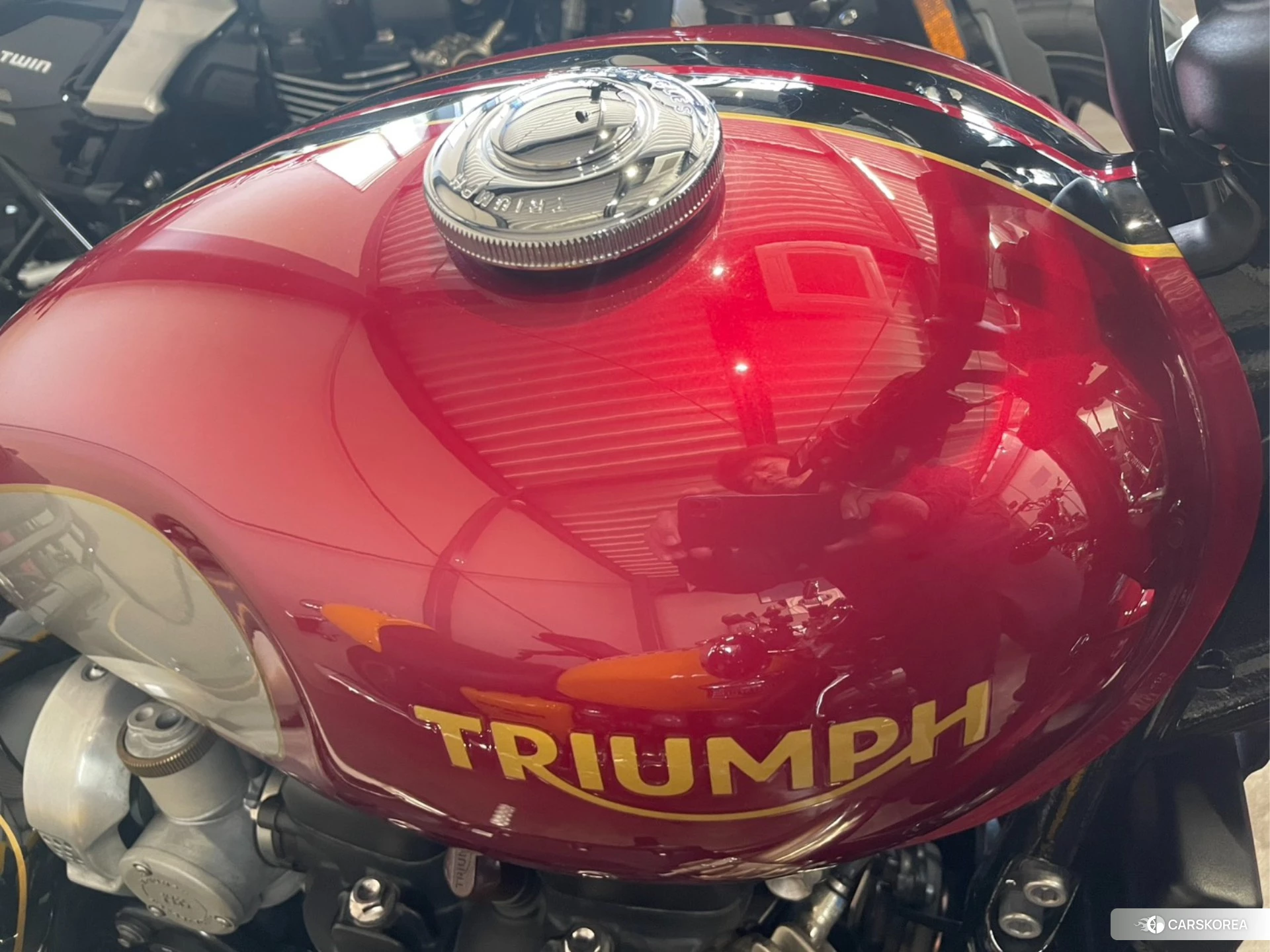 Triumph BONNEVILLE BOBBER id 3946499 из Японии 30