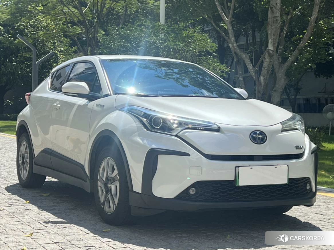 Toyota C-HR EV id 4499128 из Китая 14