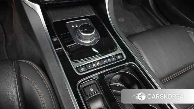 Jaguar XE id 3924970 из Кореи 19