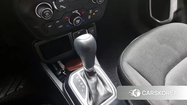 Jeep Renegade id 3368846 из Кореи 19