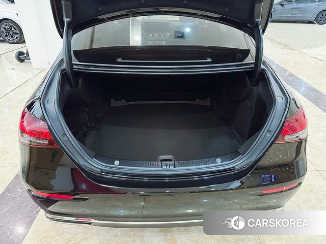 Mercedes-Benz E-class id 4348381 из Китая 17