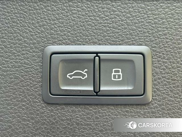 Audi Q5L id 4329200 из Китая 15