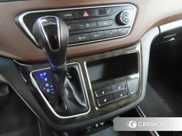 Hyundai The New Grand Starex id 3814516 из Кореи 19