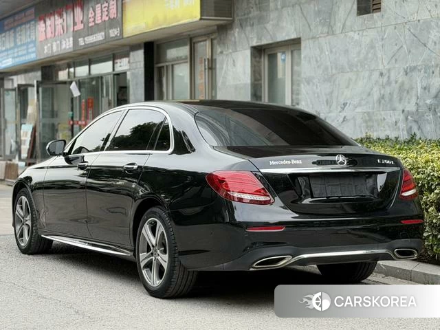 Mercedes-Benz E-class id 4241363 из Китая 15