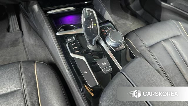 BMW 5 Series (G30) id 4020378 из Кореи 20