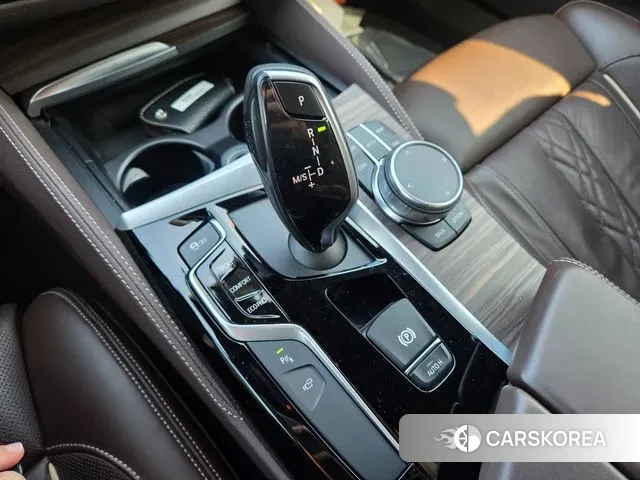 BMW 5 Series (G30) id 3380127 из Кореи 10