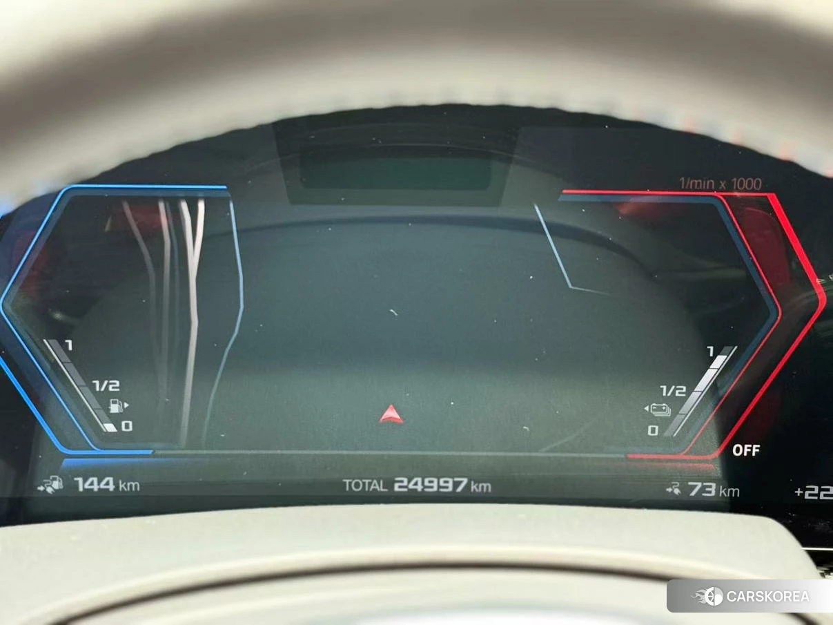 BMW XM id 4440639 из Китая 15