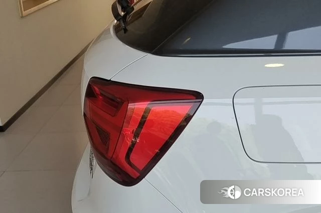 Audi Q2L id 4182474 из Китая 16