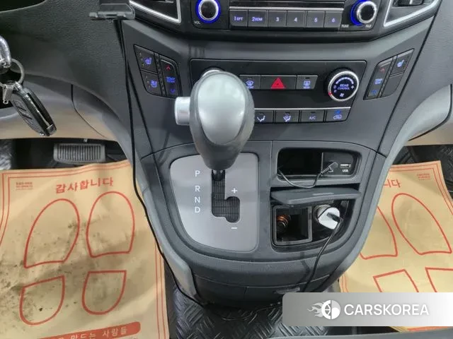 Hyundai The New Grand Starex id 3772847 из Кореи 19