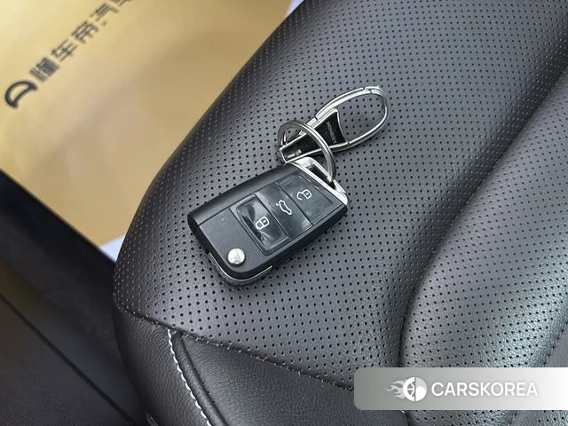 Volkswagen Tourang id 4229239 из Китая 19