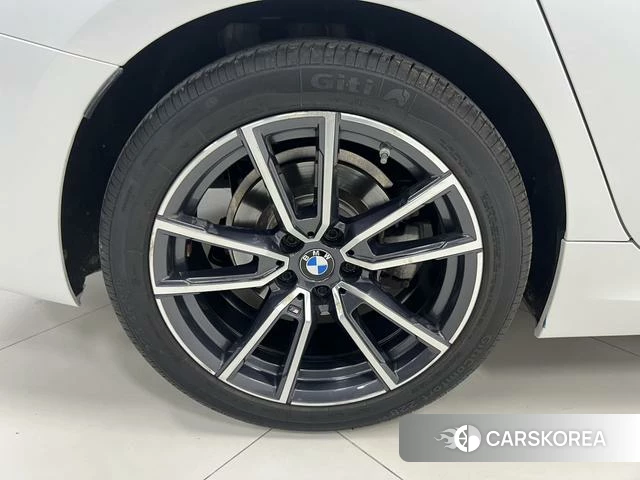 BMW 3 series id 4365769 из Китая 22