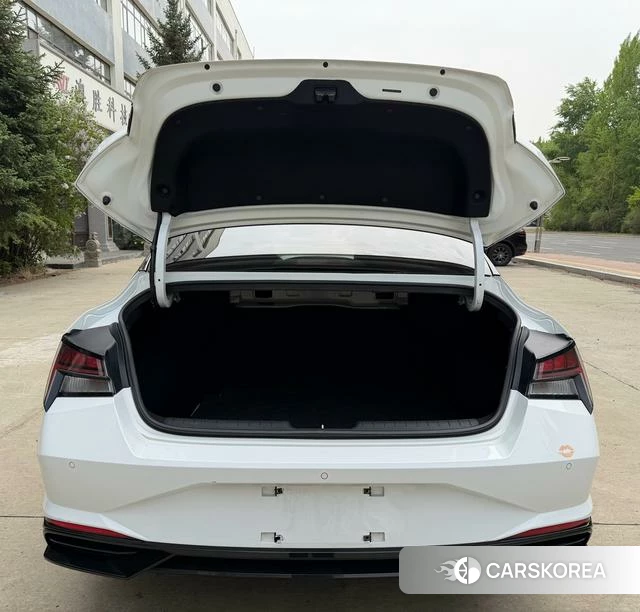 Hyundai Elantra id 4368144 из Китая 20