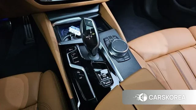 BMW 5 Series (G30) id 3759608 из Кореи 19