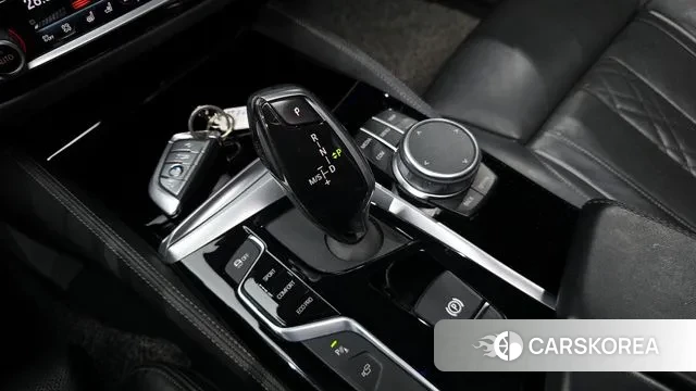 BMW 5 Series (G30) id 3641291 из Кореи 19