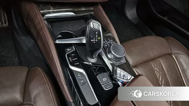 BMW 5 Series (G30) id 3244128 из Кореи 19