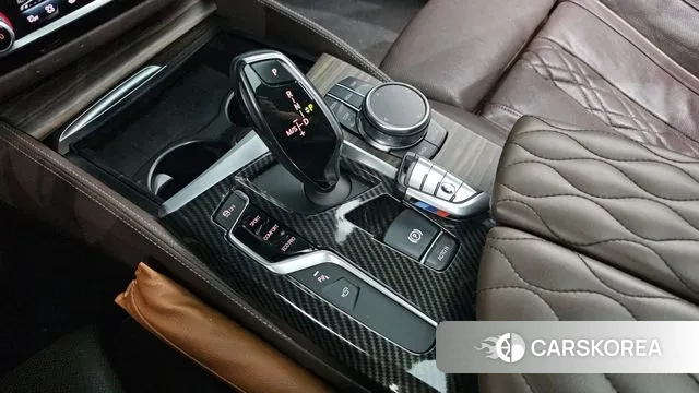 BMW 5 Series (G30) id 3742854 из Кореи 19