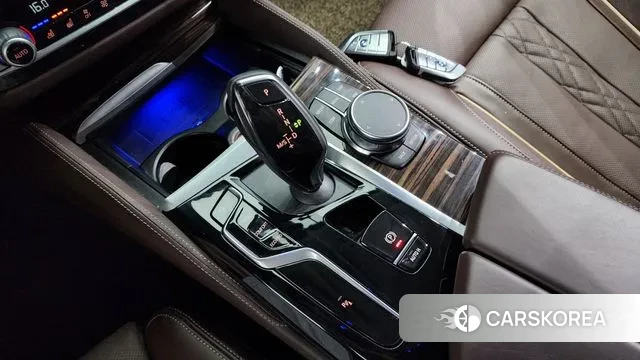 BMW 5 Series (G30) id 2968863 из Кореи 19