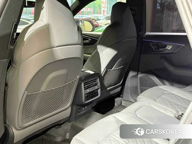 Audi Q8 id 4272050 из Китая 27