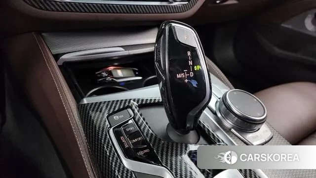 BMW 5 Series (G30) id 3499502 из Кореи 19