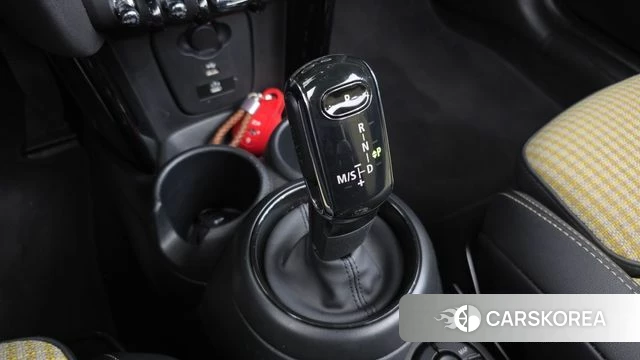 Mini Cooper S Convertible id 4720352 из Кореи 29