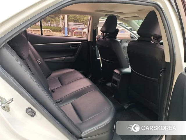 Toyota Corolla dual engine E+ id 4333678 из Китая 10