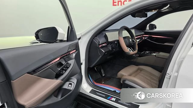 BMW 5 Series (G60) id 4791838 из Кореи 33