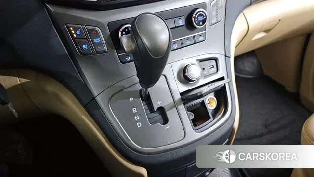 Hyundai The New Grand Starex id 3563068 из Кореи 19