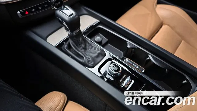 Volvo XC60 second Generation id 2371145 из Кореи 19