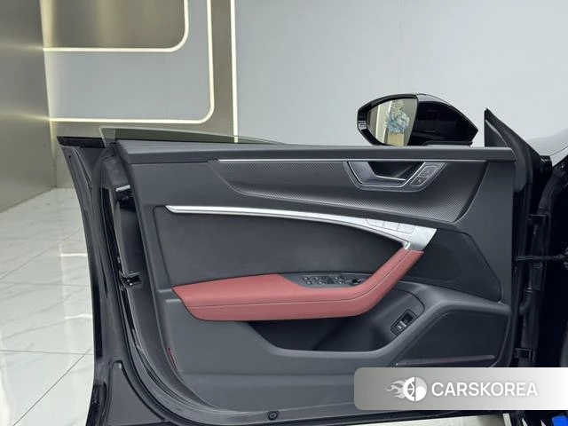Audi A7L id 4209732 из Китая 17