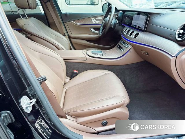 Mercedes-Benz E-class id 4263254 из Китая 18