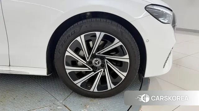 Mercedes-Benz E-Class W214 id 3523209 из Кореи 19