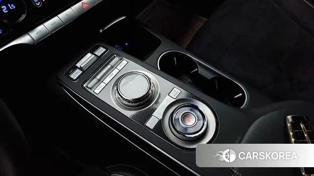 Genesis GV70 id 2905296 из Кореи 19