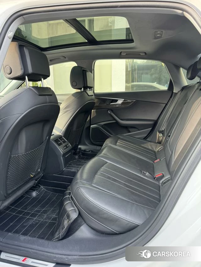 Audi A4L id 4277420 из Китая 19