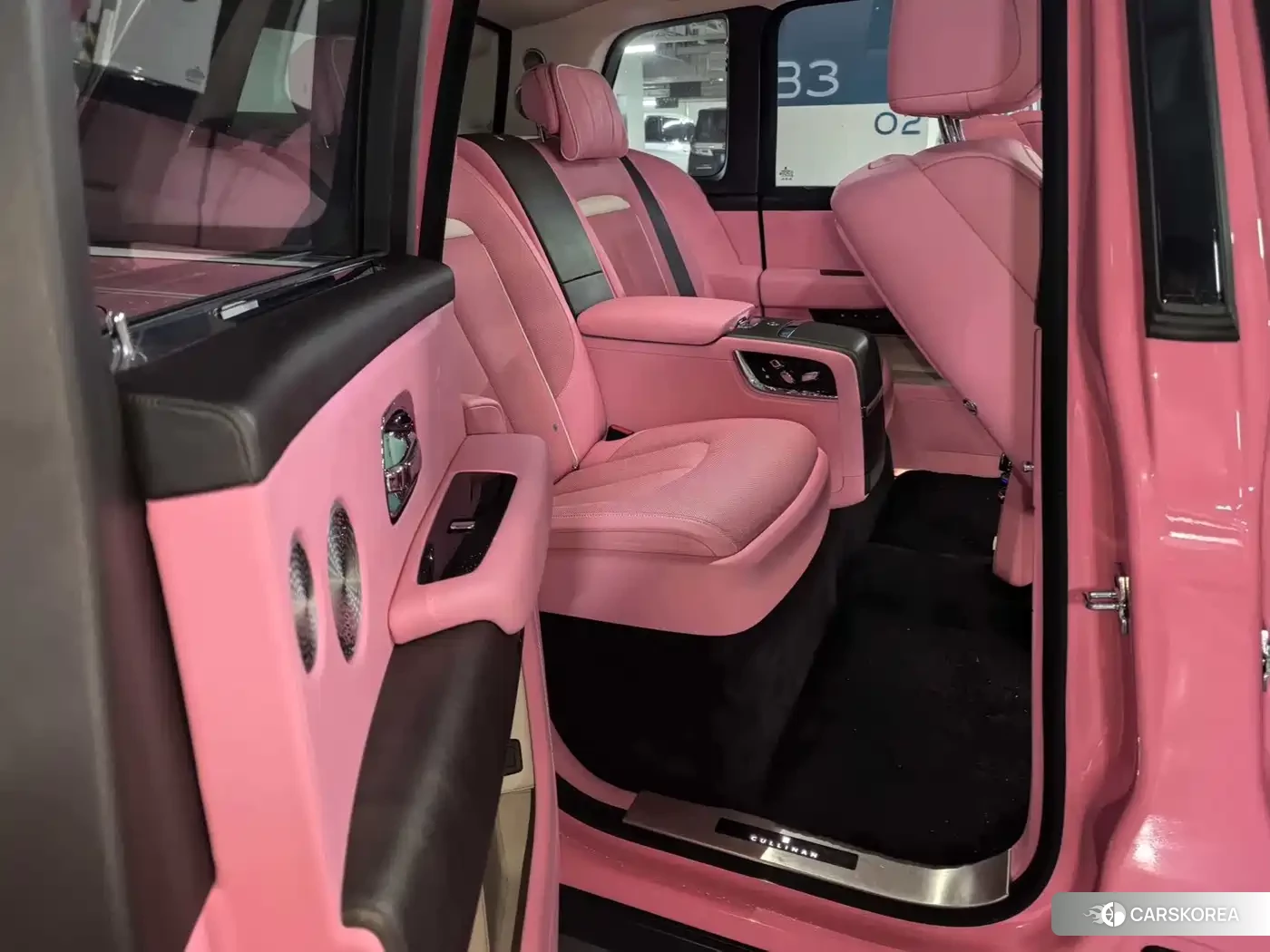 Rolls-Royce Cullinan id 4554138 из Китая 13