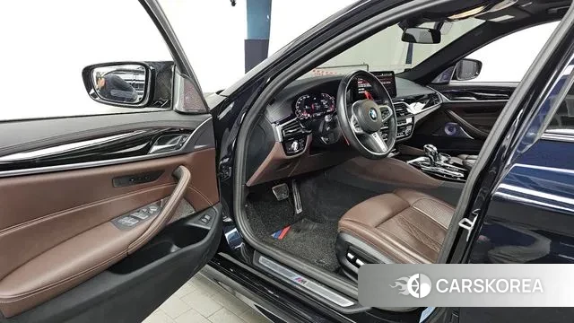 BMW 5 Series (G30) id 3342058 из Кореи 19