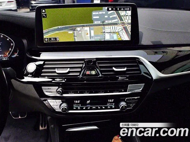 BMW 5 Series (G30) id 2707860 из Кореи 19