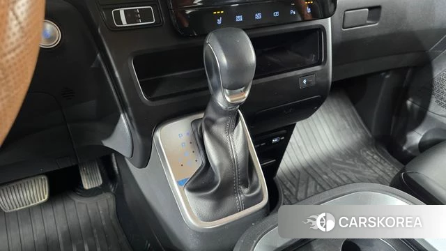 Hyundai Staria id 4282563 из Кореи 19