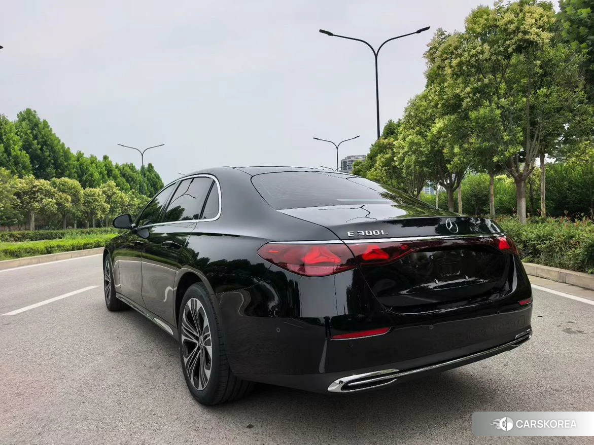 Mercedes-Benz E-class id 4467733 из Китая 9